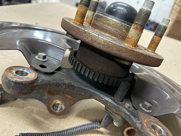 2007-2009 Ford Mustang GT500 RH Passenger Side Front Spindle Knuckle Hub 14k mi - Image 4