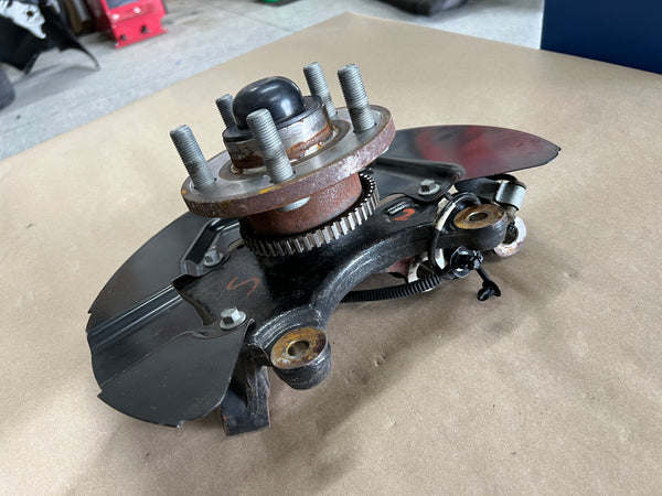 2015-2020 Ford Mustang 5.0L GT LH Driver Side Front Spindle Knuckle Hub - Image 3