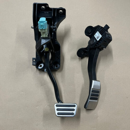 2018-2022 Ford Mustang GT Automatic Brake Pedal Assembly Accelerator – OEM