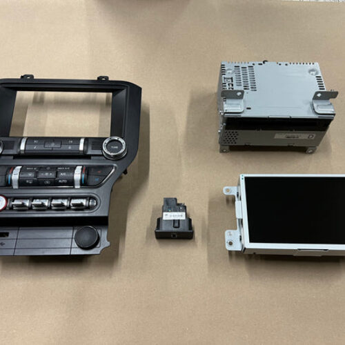 2018 Ford Mustang GT Touch Screen Face Plate Radio Module USB