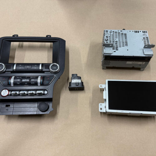 2021 Ford Mustang GT Touch Screen, Face Plate, Radio, Module USB Port