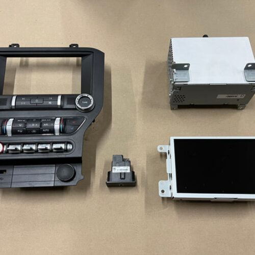 2022 Ford Mustang GT Touch Screen, Face Plate, Radio, Module USB Port