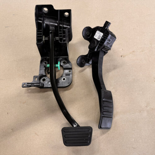 2024 Ford Mustang GT Automatic Brake Pedal Assembly Accelerator Pedals