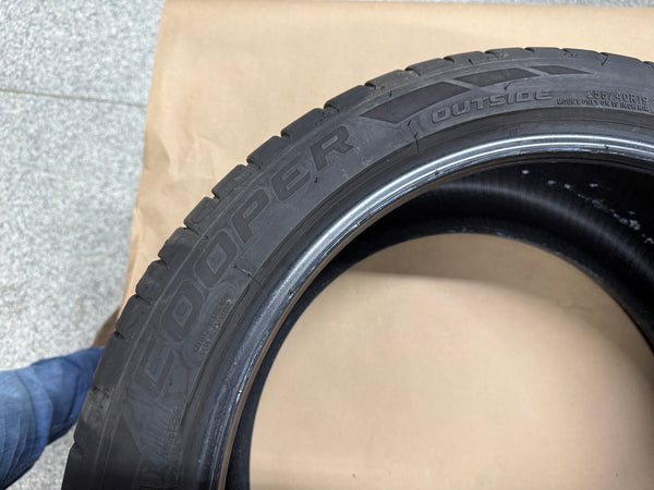 Cooper Zeon RS3-G1 255/40/19 Tire - Image 3